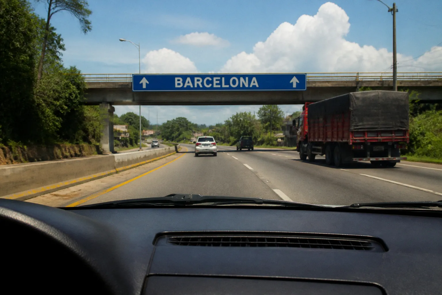 Car Rental in Barcelona, Venezuela: Practical Driver's Guide